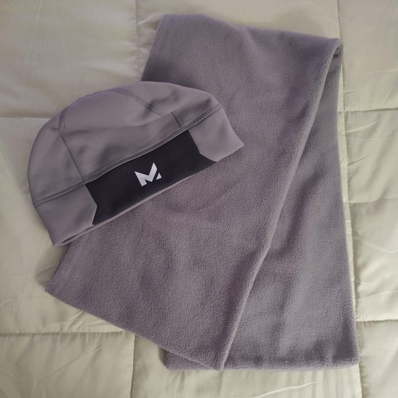 Mission Performance matching scarf and hat - Picture 5 of 9